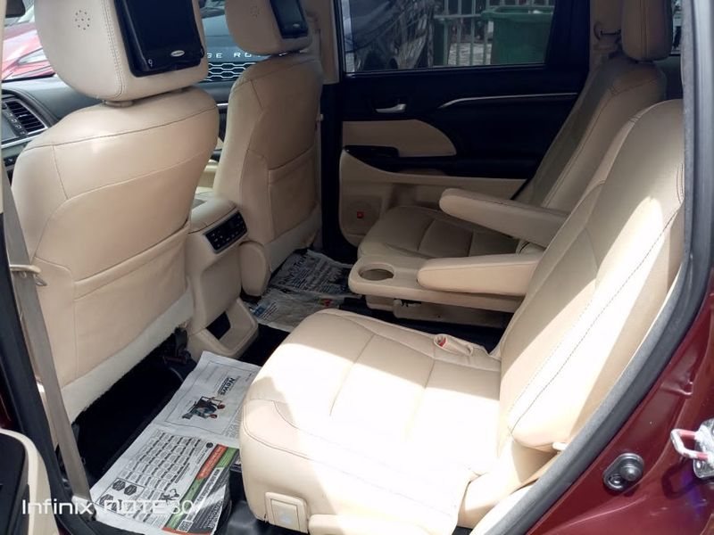 Thumbnail 9 of 2019 Toyota Highlander LIMITED